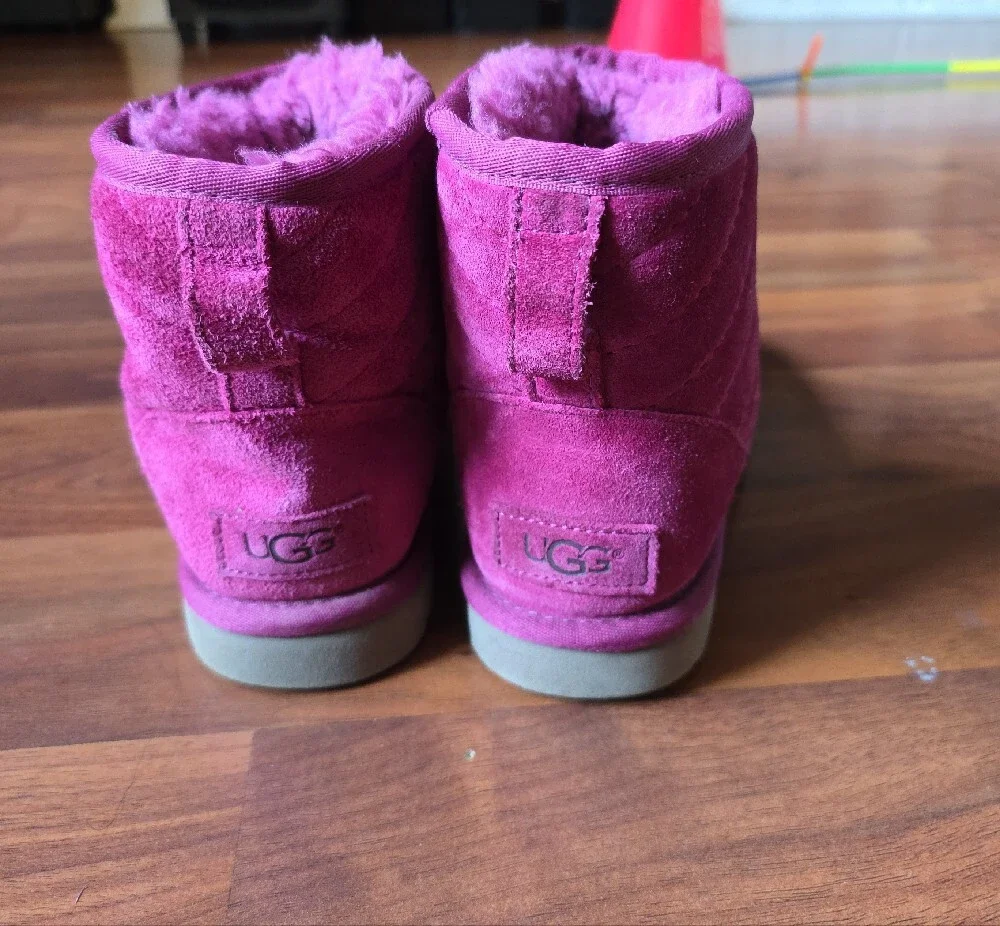 UGG Kids Quilted Fleece-Lined Slippers in Berry